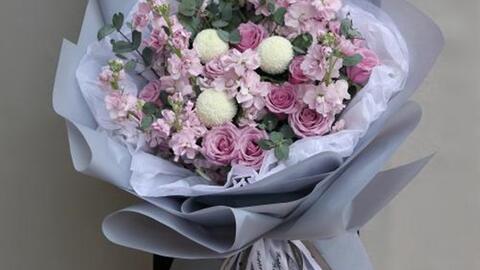 国产高端花束教程视频,国产花卉的精致演绎